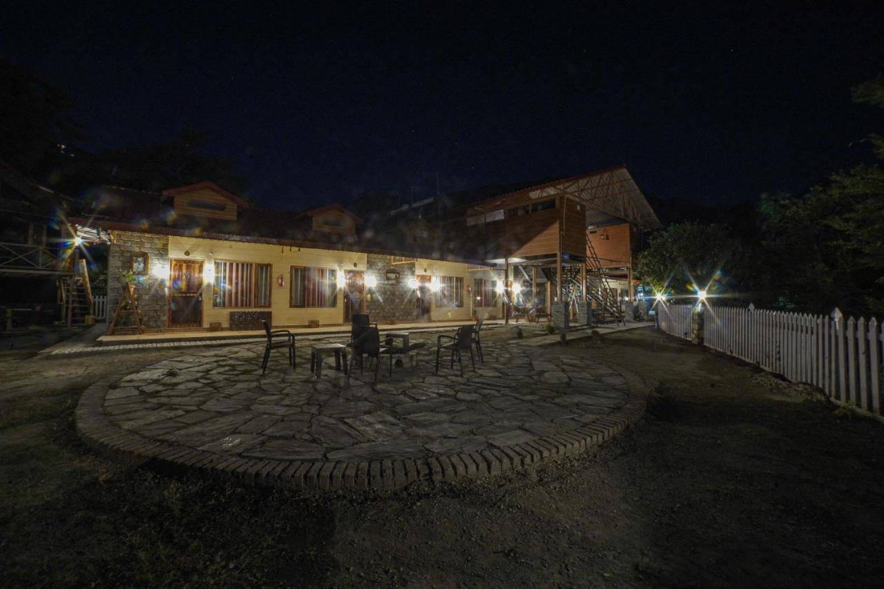 Tiger Fall Eco Resort Чакрата Экстерьер фото